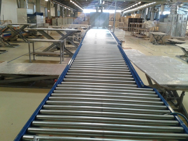 Undisclosed - Furniture assembly line - rollers - Industries - CITConveyors
